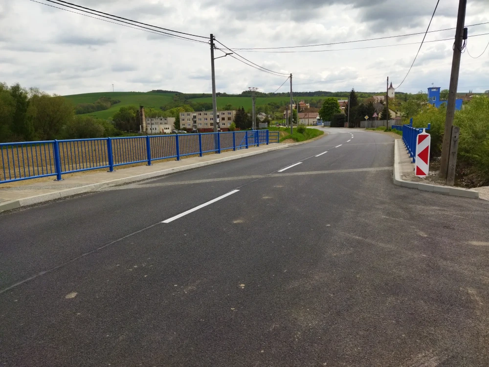 most cez potok Malá Svinka v obci Jarovnice